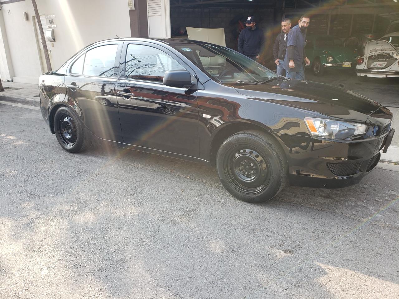 Lancer - vista trasera lateral