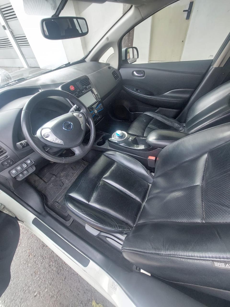 Interior lado conductor